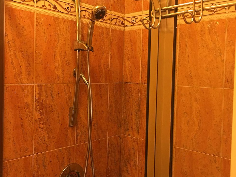 shower with window to vent