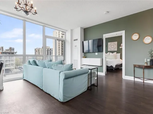65 Speers Rd #503, Oakville, ON L6K 0J1