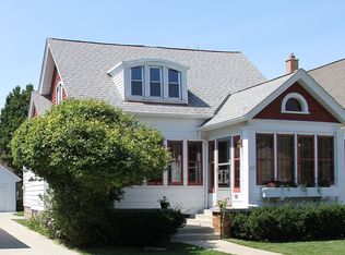 4101 N Larkin St, Shorewood, WI 53211