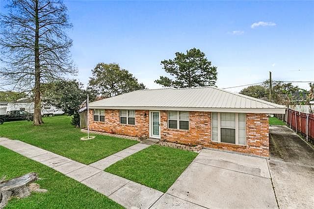 1st image of 2413 Edgar Dr