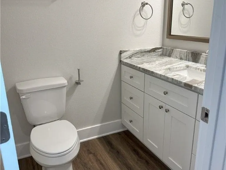 1205 Foster Ave — Photo 5