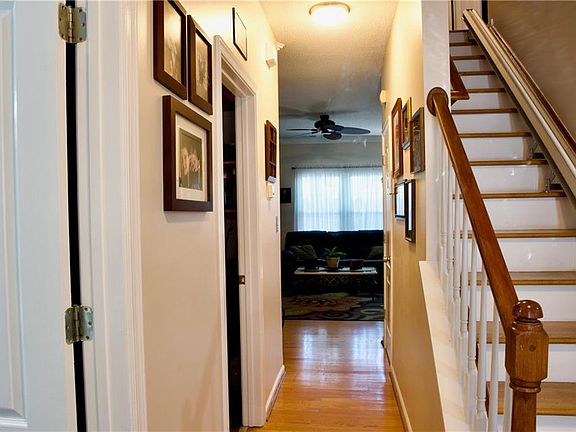 5th image of 610 Station Square Ct