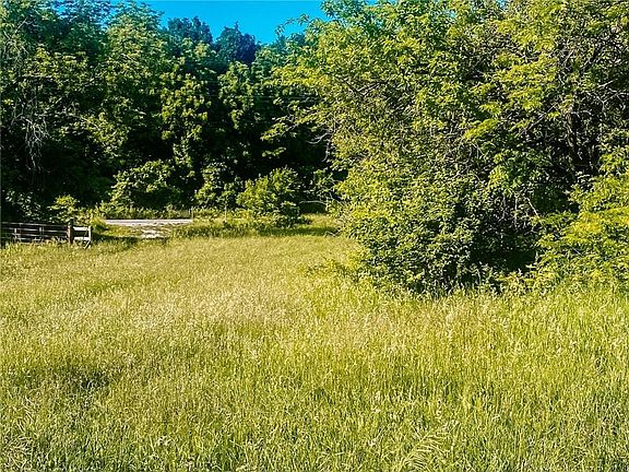 3rd image of Twin Pines Dr