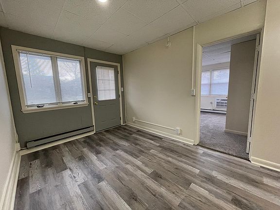 2nd image of 305 1/2 Washington St APT 7
