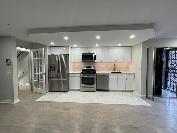 2nd image of 16 W 122nd St #1