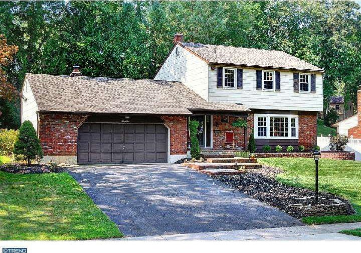 2nd image of 35 Forest Hill Dr