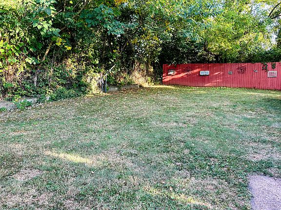 Spacious back yard for games and relaxing!