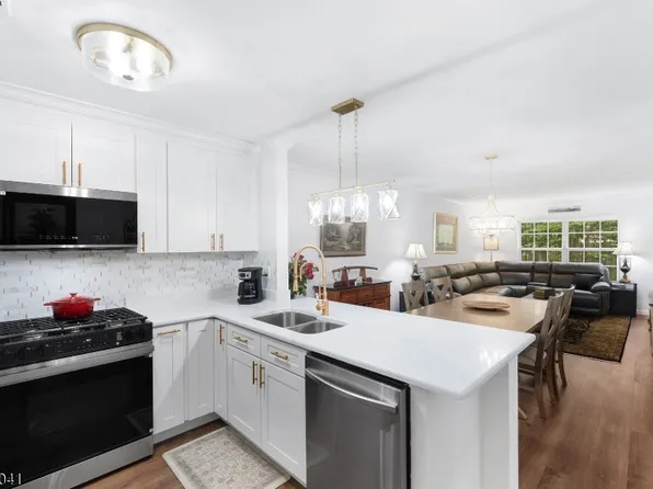 134 Whisper Way, Roxbury Twp., NJ 07852