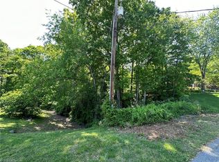 5022 Cobblestone Rd, Winston Salem, NC 27106