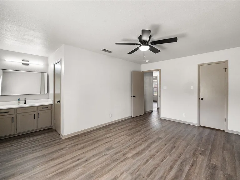 3008 Lafayette St — Photo 18