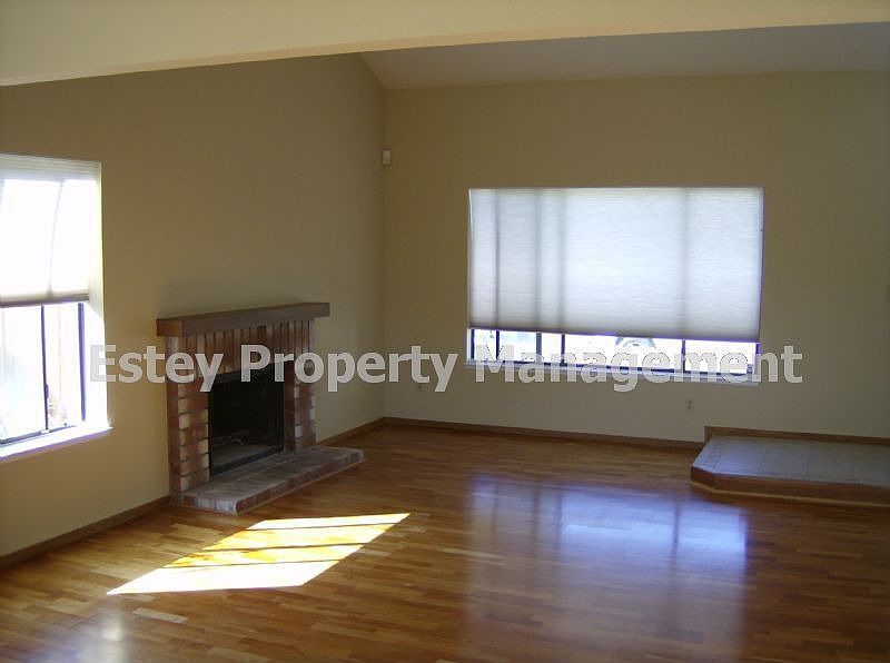 2nd image of 180 Applenut Ln