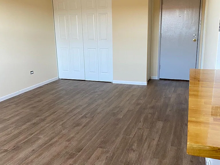 1025 W Hollywood Ave #424 — Photo 6