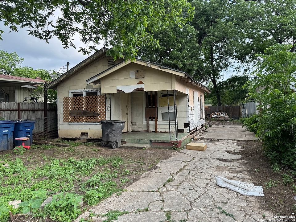 1st image of 2429 Potosi