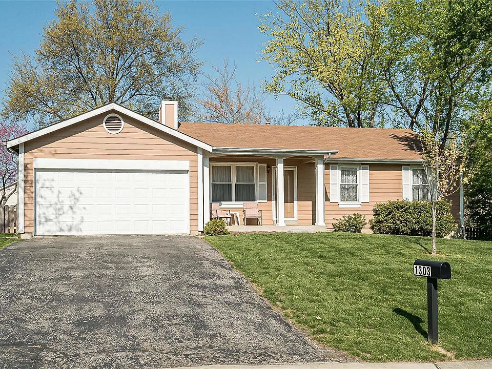 1303 Whispering Ridge Ln, Saint Peters, MO 63376 Zillow