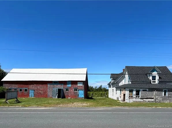 324 Des Acadiens Blvd, Bertrand, NB E1W 1C6