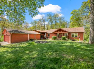 7378 Sunset Dr, Nineveh, IN 46164