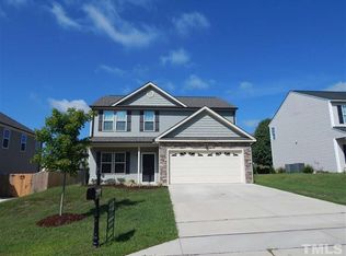 1204 Braemar Highland Dr, Zebulon, NC 27597