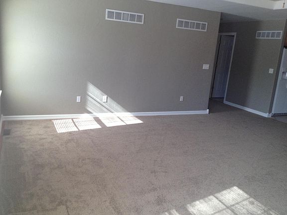 4th image of 859 S Sunrise Dr