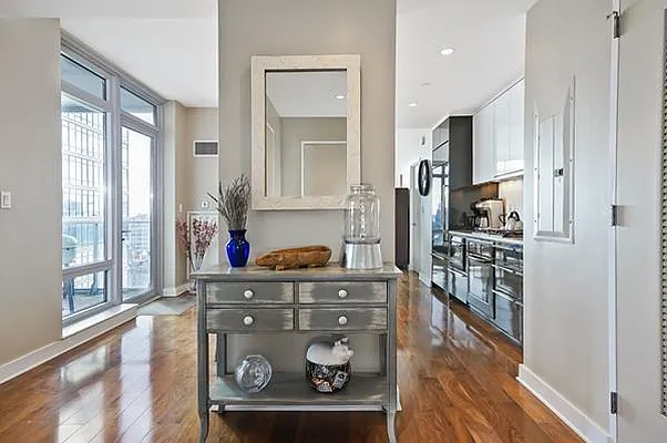 Sold by Avenue Sotheby's International Realty | media 12