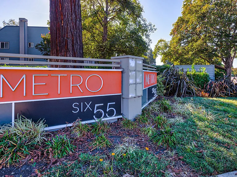 Metro Six55 — Photo 14