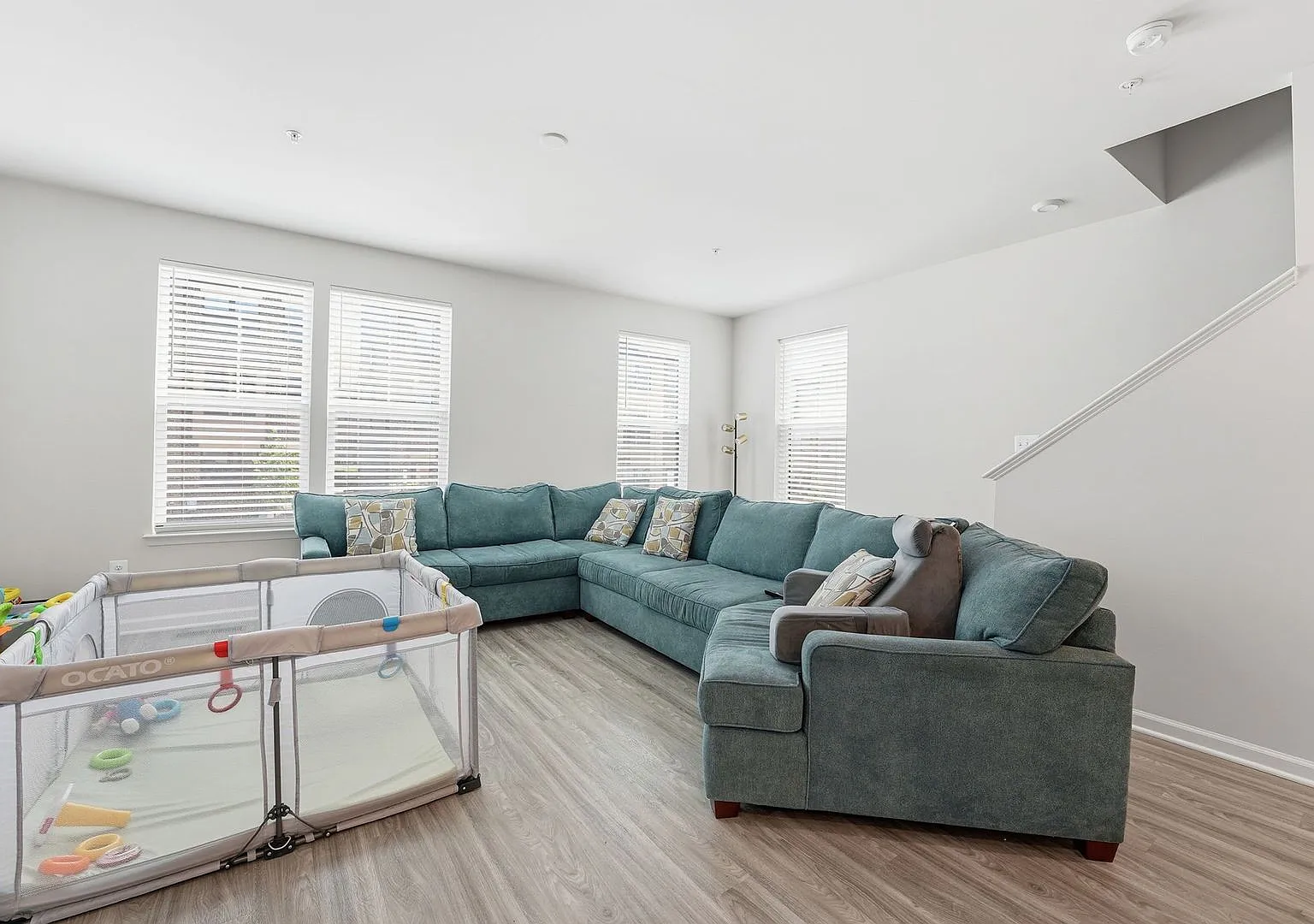 Welcome to this beautifully maintained residence in the heart of Hyattsville, where comfort and s... — Photo 4