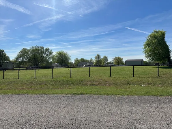 25 Chestnut St, Claremore, OK 74019