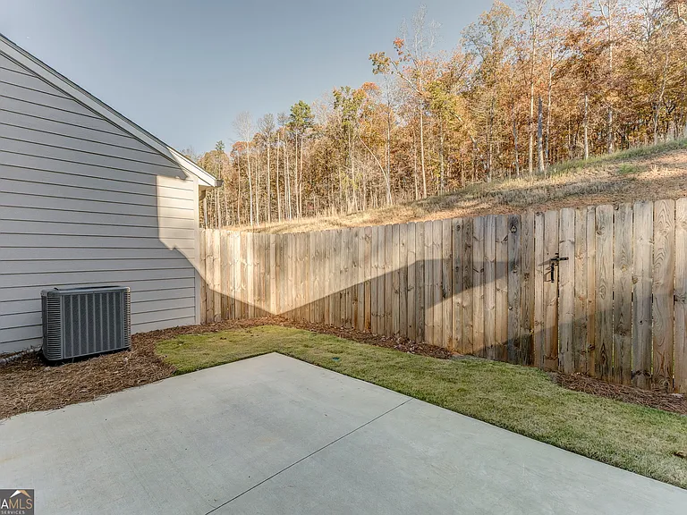 93 Chateau Dr — Photo 66