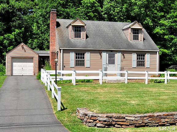 2nd image of 10 Lennox Avenue