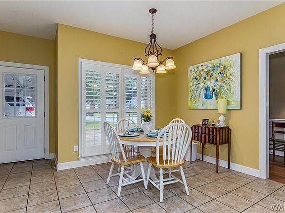 5th image of 937 Pin Brook Ln