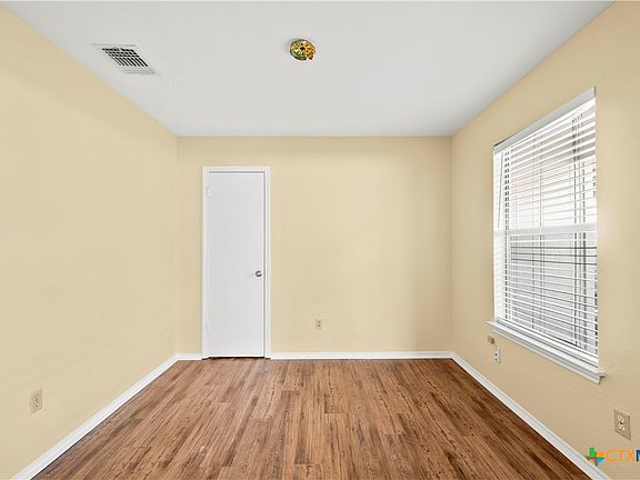 3rd image of 13009 Pollard Dr