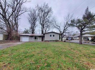 100 N Emerald Ln, Carbondale, IL 62901