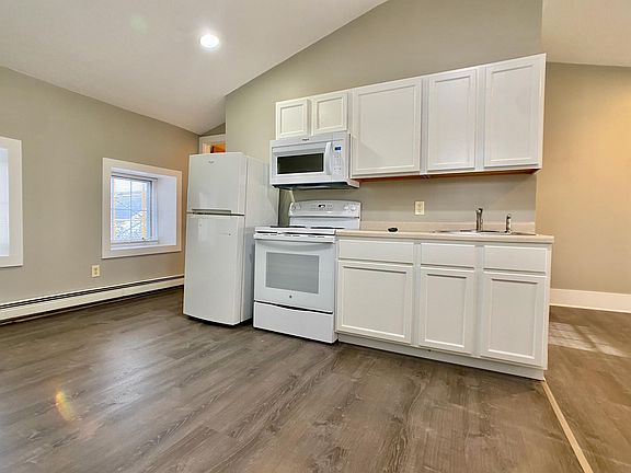 2nd image of 820 S Minnesota Ave #4