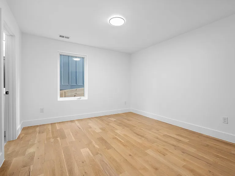 1005 Glenview Dr — Photo 14