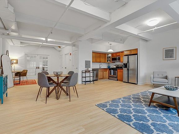 4th image of 300 Communipaw Ave APT 16