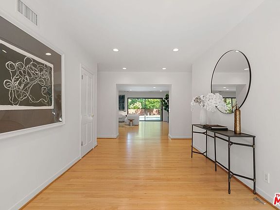 4th image of 4054 Harclare Ln