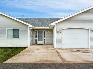 102 8th Ave APT B, Laurel, MT 59044