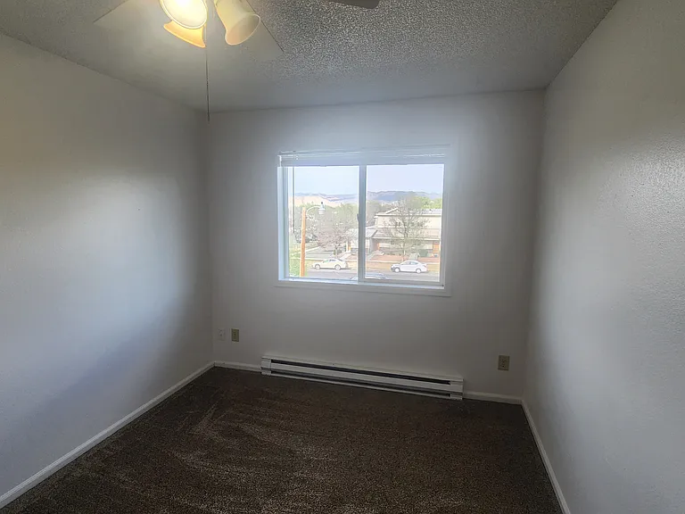 119 N Lot Ave #F — Photo 9