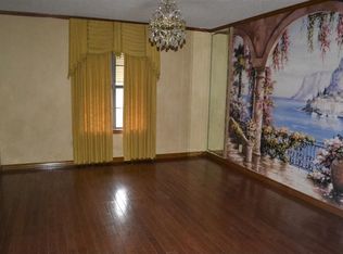 612 W Highland St, West, TX 76691