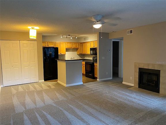 5th image of 400 LAKE PLACID COURT #104