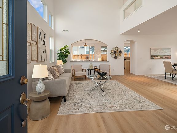 4th image of 17707 90th Avenue E