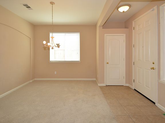 4th image of 3106 English Oak Cir