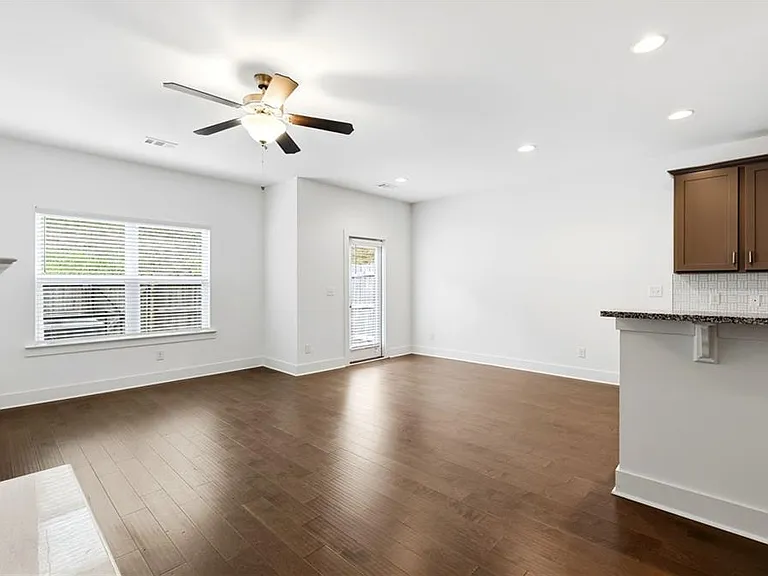 6456 Scudders Dr — Photo 3