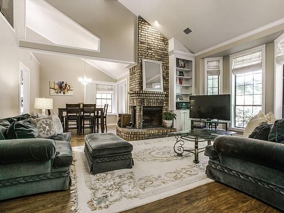 4th image of 822 Fawn Valley Dr