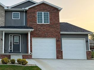 1117-1119 Lawson St, Washington, IL 61571