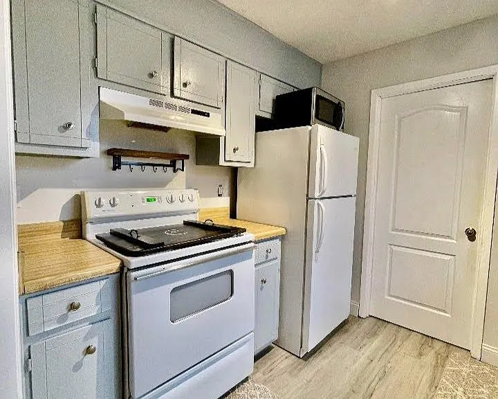 3244 Redwood Ln #B — Photo 5