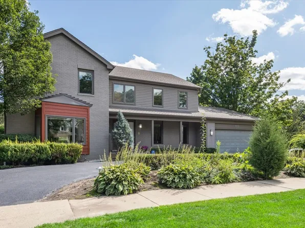 183 Oakmont Dr, Deerfield, IL 60015