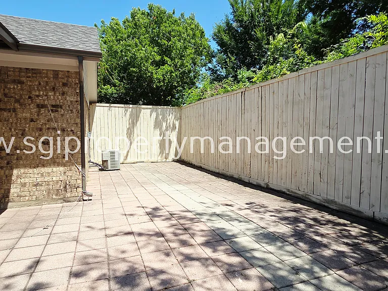 2408 Centaurus Dr — Photo 20