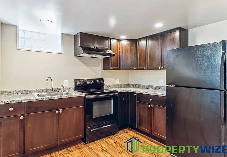 516 Beaumont Ave #B — Photo 4