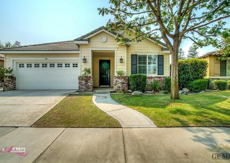 1st image of 326 Hollyhill Dr