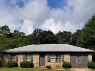 6831 Fast Gun Ln, Milton, FL 32570